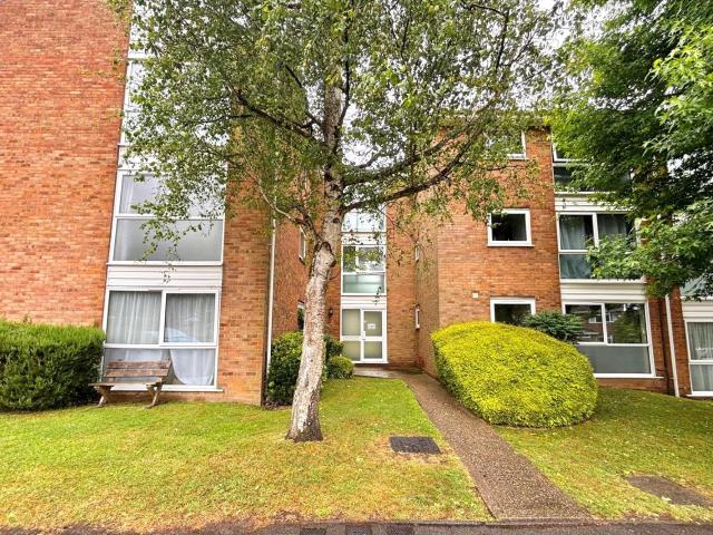 2 BEDROOM Flat / Apartment