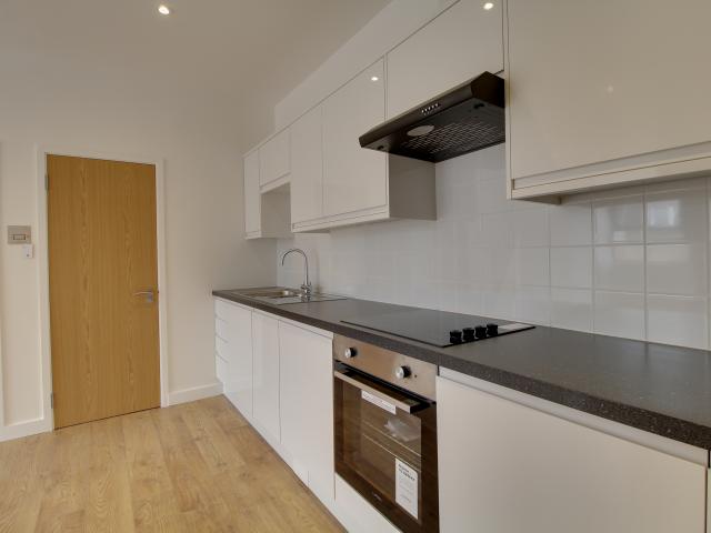 2 BEDROOM Flat / Apartment