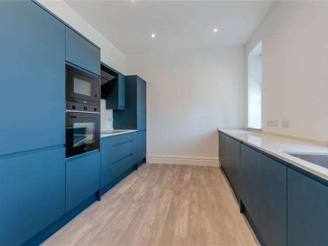 2 Bedroom Flat / Apartment