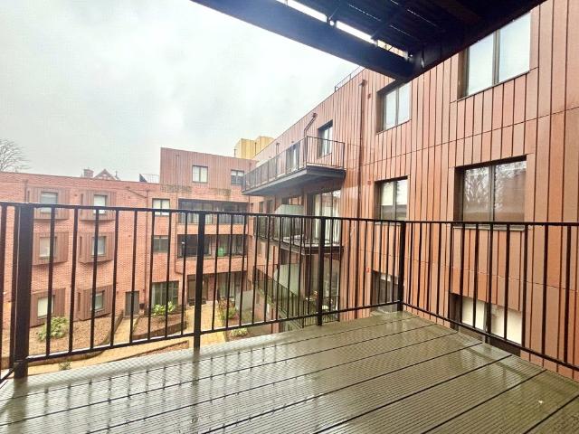 2 BEDROOM Flat / Apartment