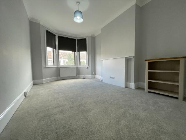 2 bedroom Flat / Apartment To Let in London