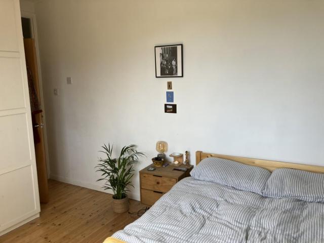 2 bedroom flat available for 6 weeks of summer