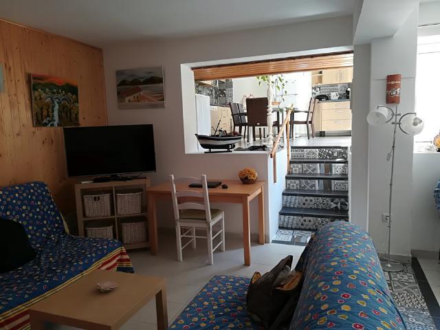2 bedroom flat by the beach