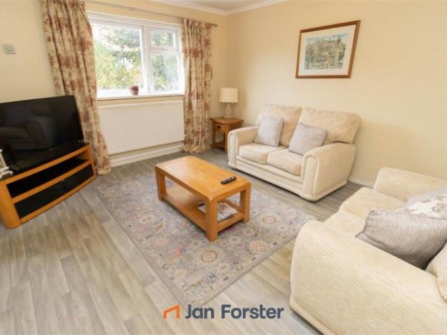 2 Bedroom Flat First Floor