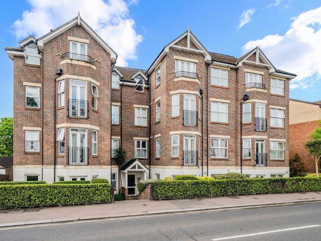 2 bedroom flat for sale