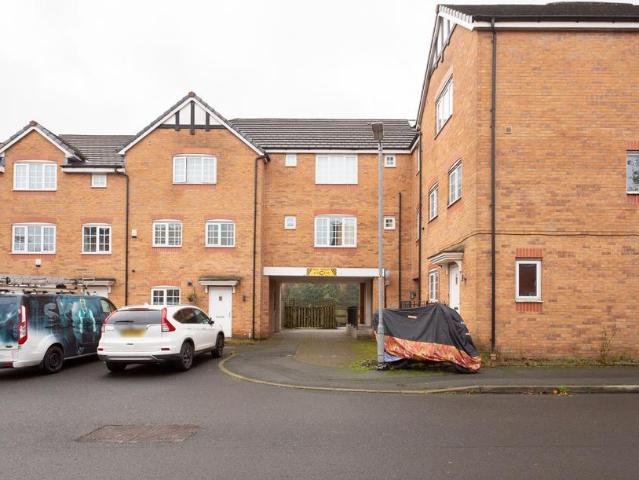 2 bedroom flat for sale