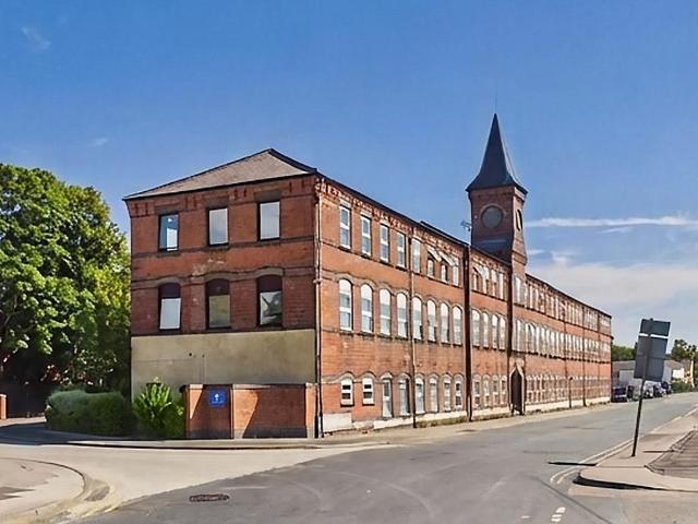 2 bedroom flat for sale