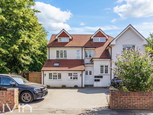 2 bedroom flat for sale