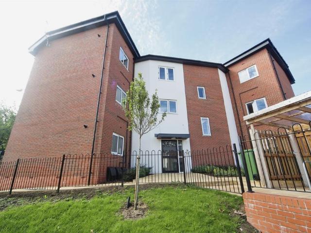 2 bedroom flat for sale