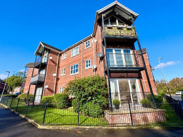 2 bedroom flat for sale