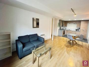 2 bedroom flat for sale