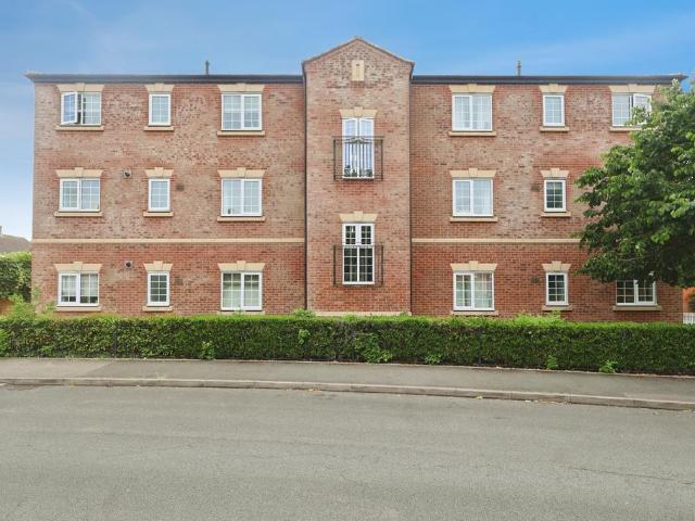 2 bedroom flat for sale