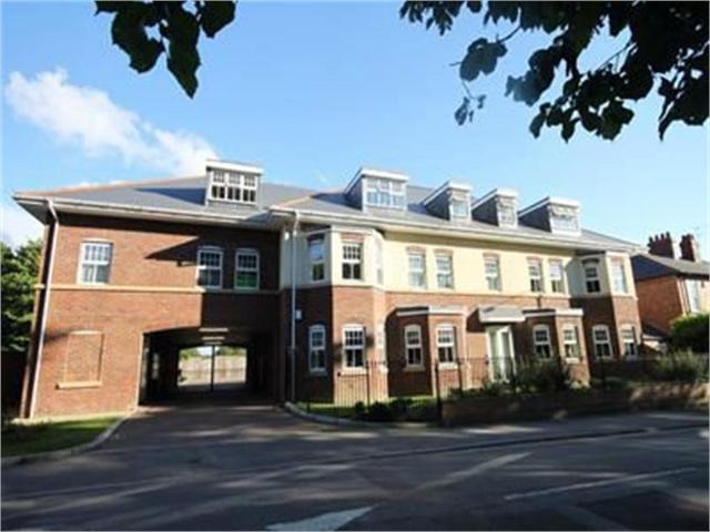 2 bedroom flat for sale