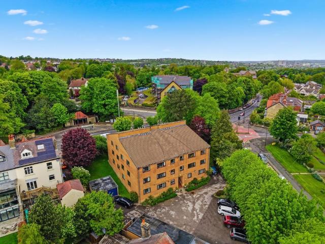 2 bedroom flat for sale