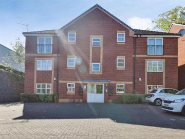 2 bedroom flat for sale