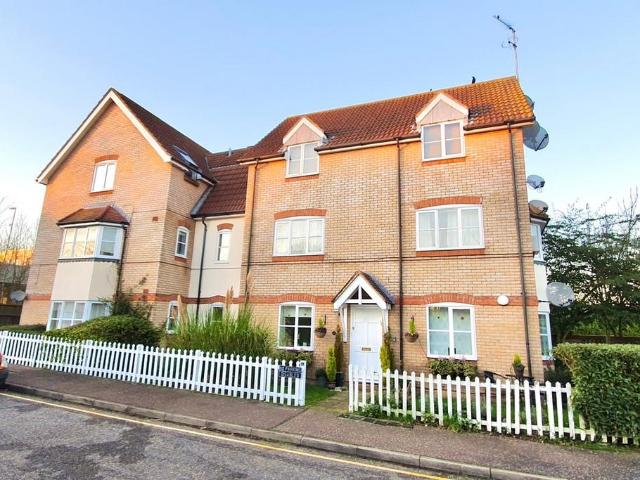 2 bedroom flat for sale