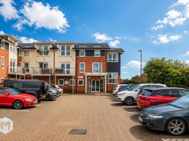 2 bedroom flat for sale