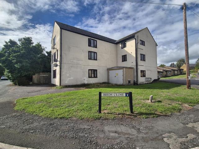 2 bedroom flat for sale