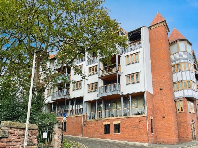 2 bedroom flat for sale