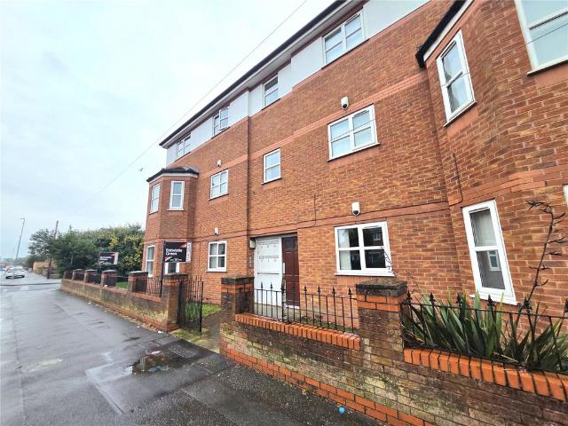 2 bedroom flat for sale