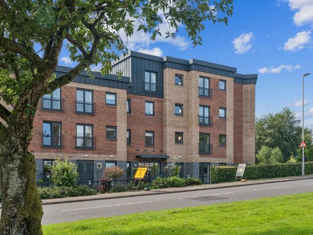 2 bedroom flat for sale