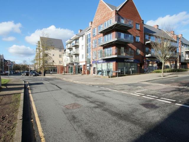2 bedroom flat for sale