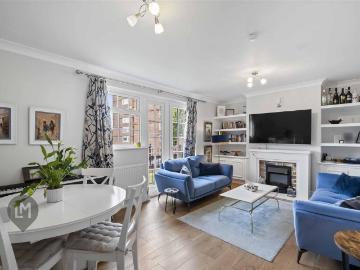 2 bedroom flat for sale