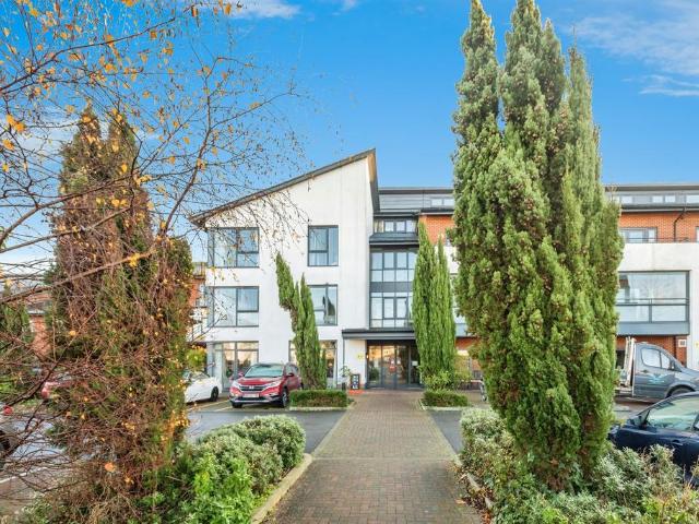 2 bedroom flat for sale