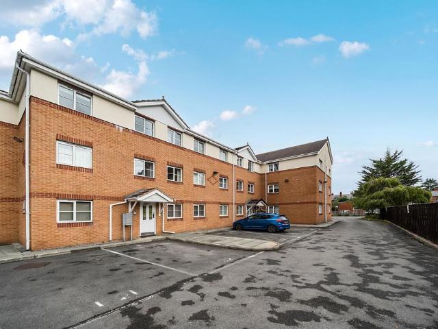 2 bedroom flat for sale