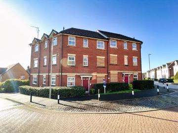 2 bedroom flat for sale
