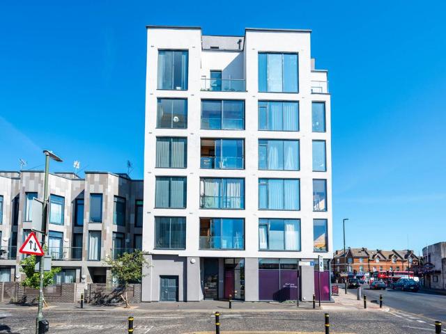 2 bedroom flat for sale