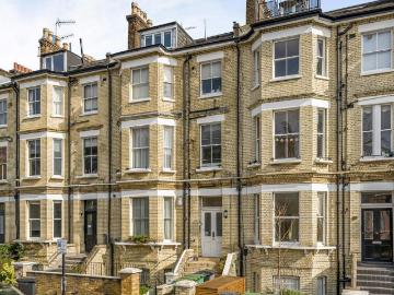 2 bedroom flat for sale