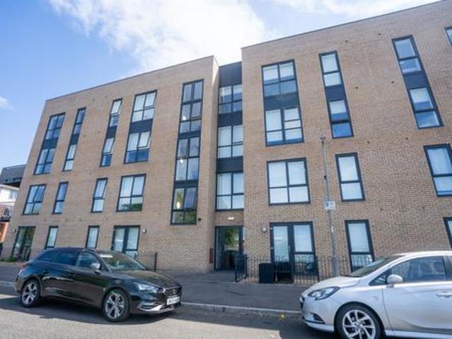 2 bedroom flat for sale