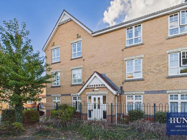2 bedroom flat for sale