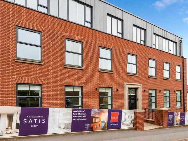 2 bedroom flat for sale