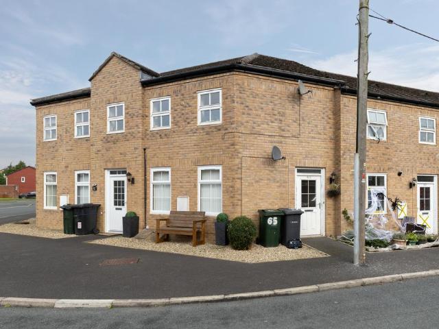2 bedroom flat for sale