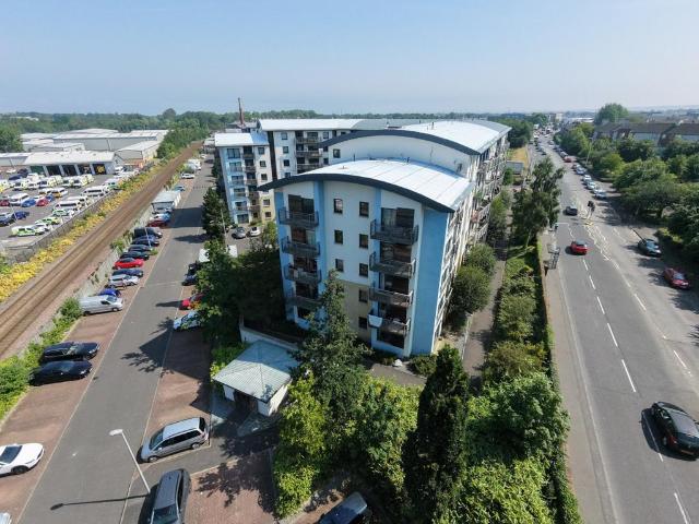 2 bedroom flat for sale