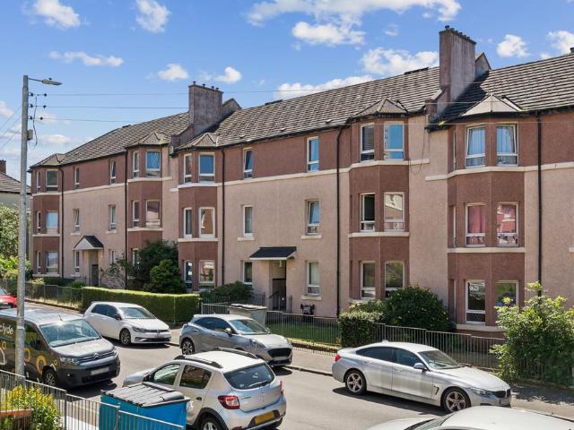 2 bedroom flat for sale