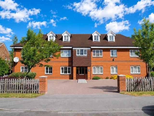2 bedroom flat for sale