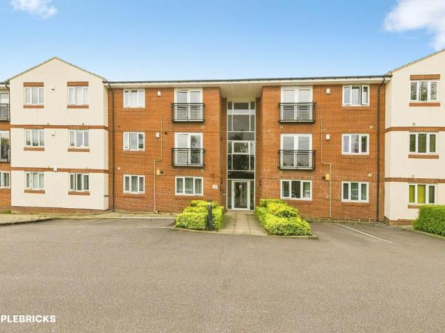 2 bedroom flat for sale