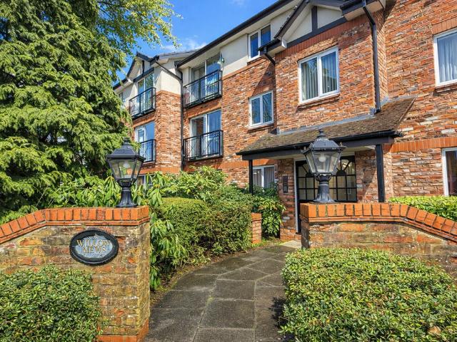2 bedroom flat for sale