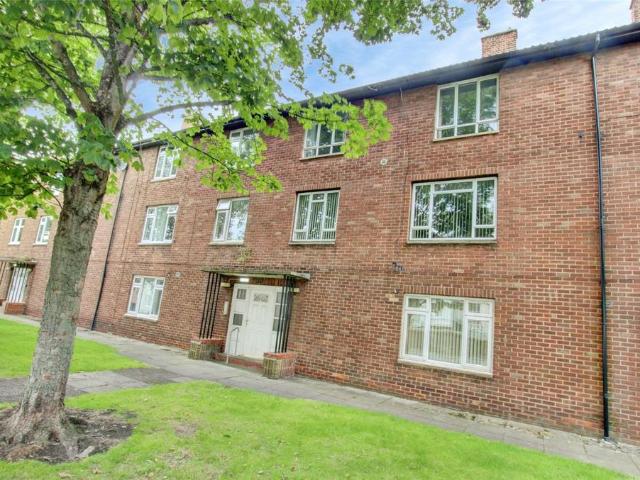 2 bedroom flat for sale