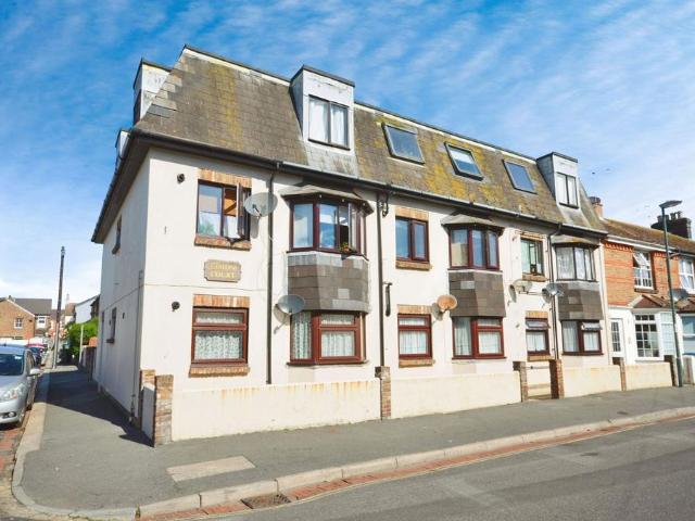 2 bedroom flat for sale