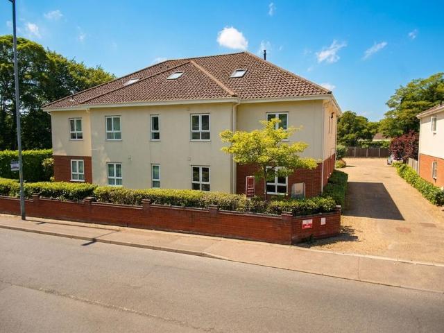 2 bedroom flat for sale