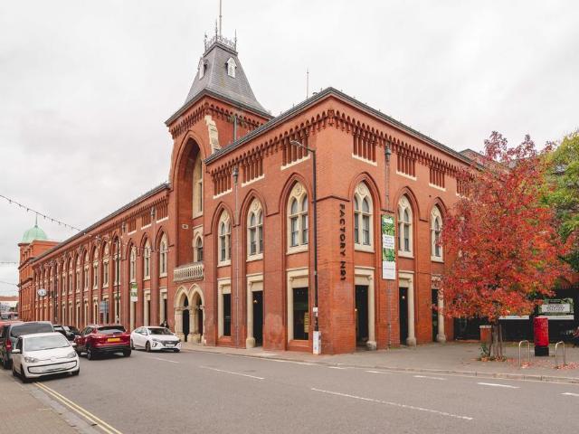 2 bedroom flat for sale
