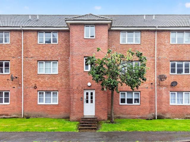 2 bedroom flat for sale