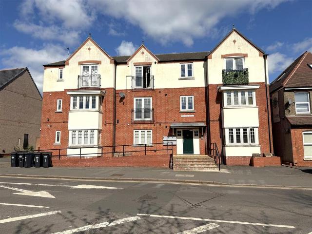 2 bedroom flat for sale