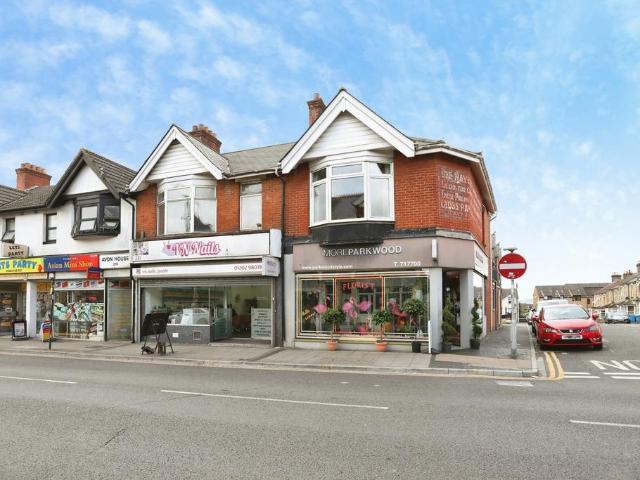 2 bedroom flat for sale
