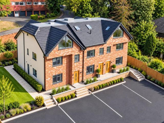 2 bedroom flat for sale