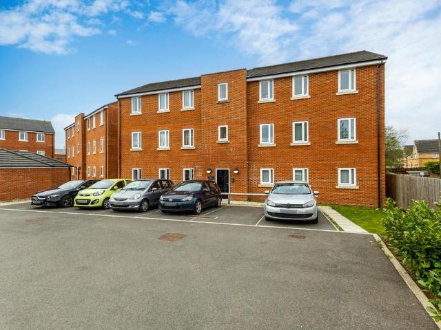 2 bedroom flat for sale